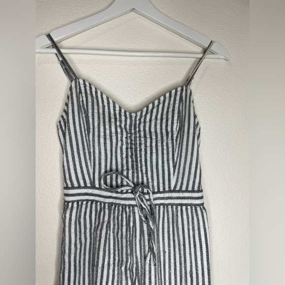 Stripped Romper - Picture 3 of 4